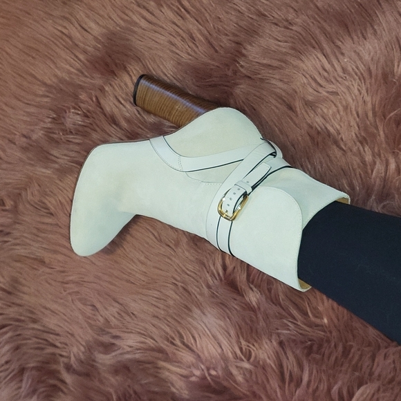 SOLD❤️🌼GUCCI Abigail Suede ankle Boots RARE & STUNNING - Picture 15 of 15